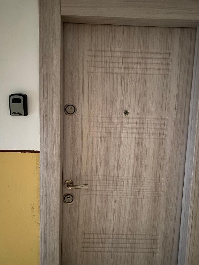 Grove Apartment Buzău Exteriér fotografie